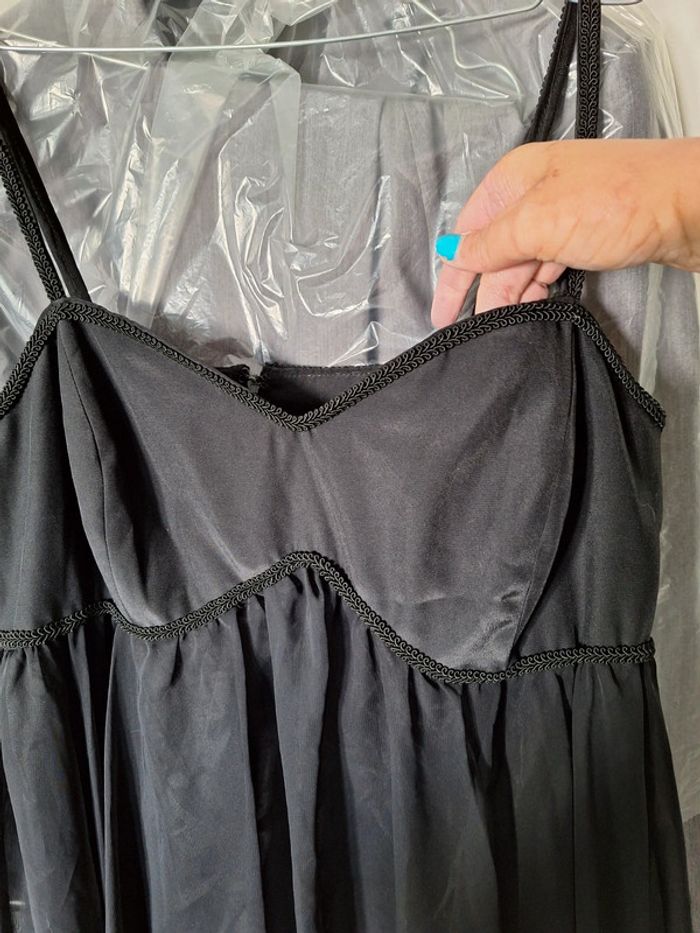 Robe de cocktail noire - photo numéro 2