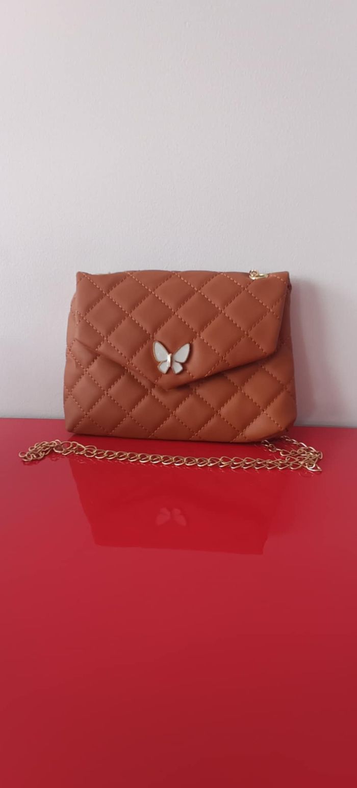 Petit sac à main beige/camel avec bandoulière dorée - photo numéro 10