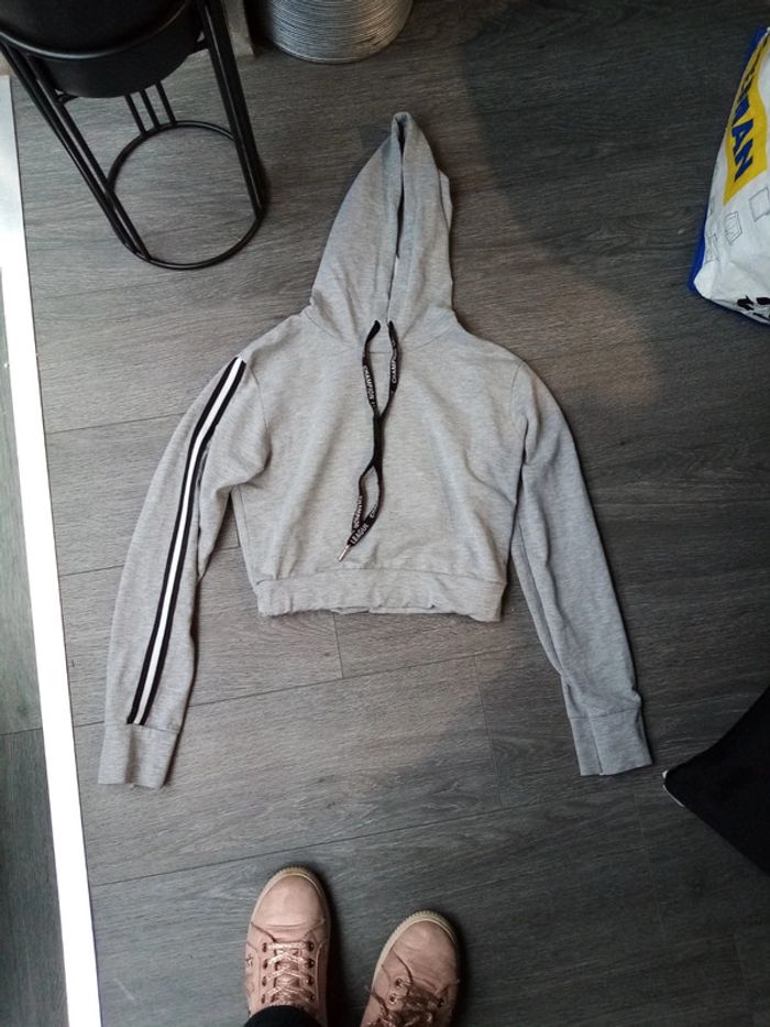 Mini sweat à capuche 10a