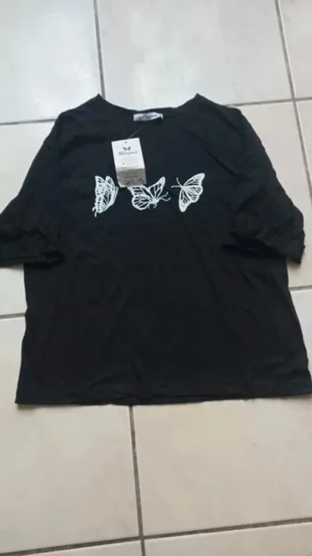 T shirt papillon manches courtes noir