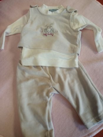 Ensemble neuf 6 mois