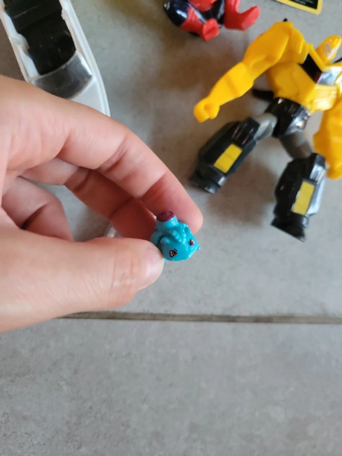 Lot Jouet divers spiderman smurf anse spnier bateaux collier - photo numéro 5