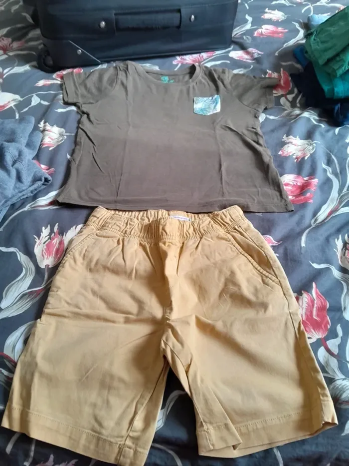 Short et tee short  jaune 6 ans