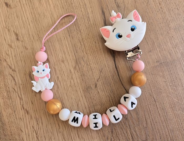Attache sucette personnalisé en silicone marie