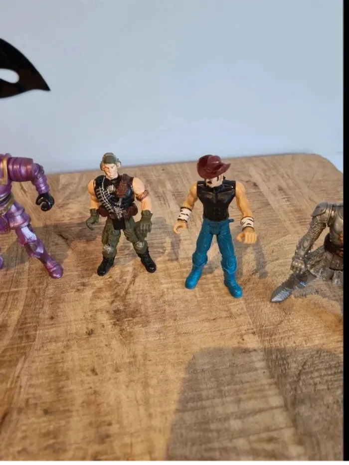 Lot de 5 figurines chap mei articulées - photo numéro 3