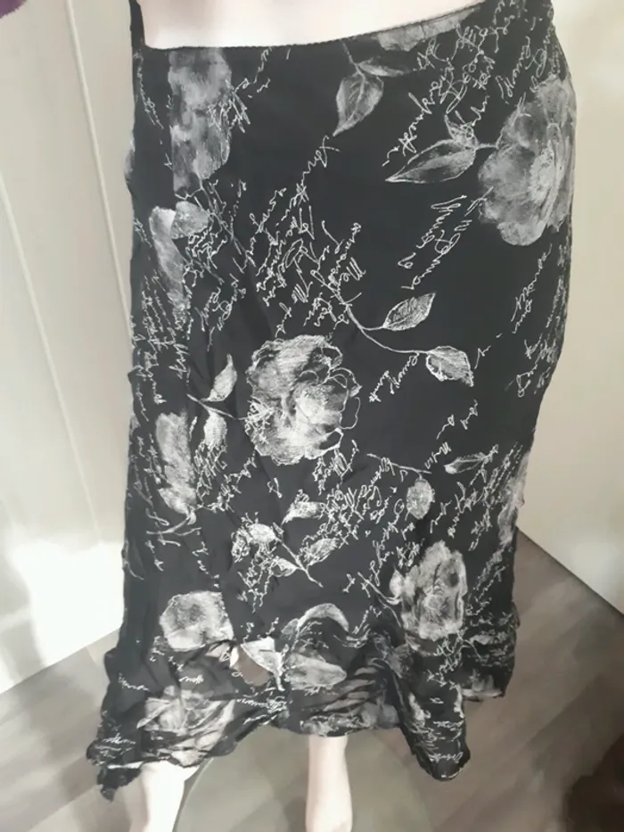 👗 Jupe voile asymétrique 40