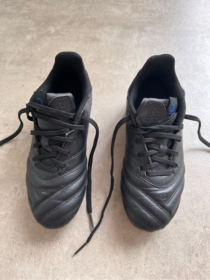 Crampons de foot, pointure 32 - photo numéro 3