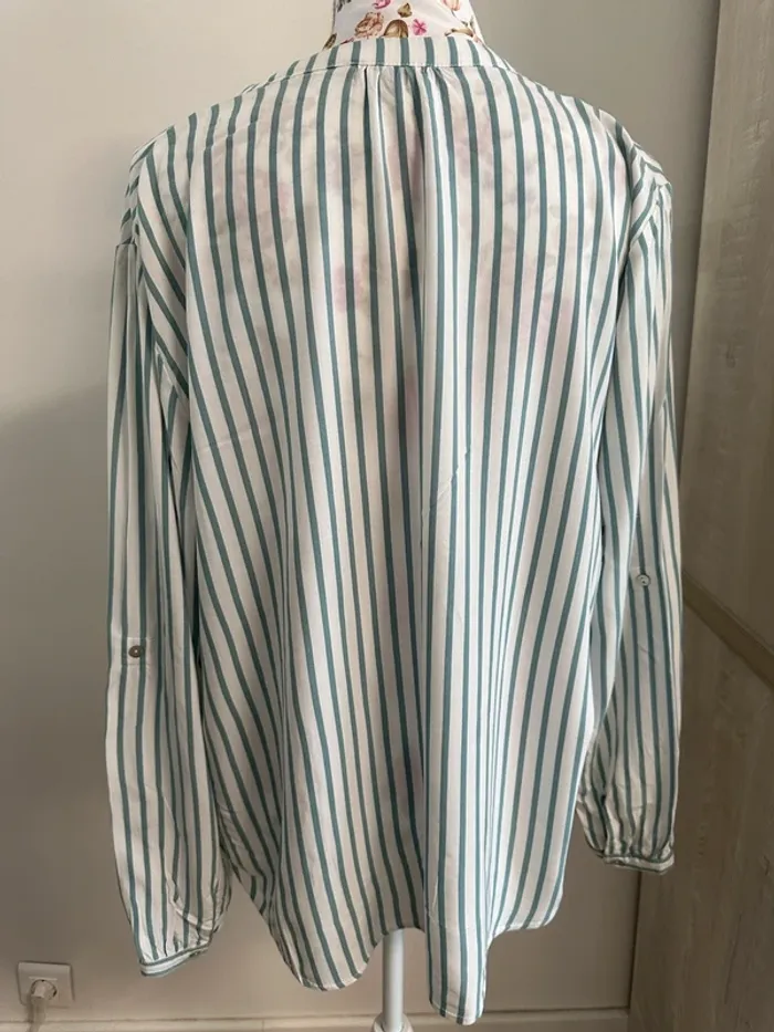 Chemise blanche rayé verte d’eau fluide - photo numéro 2