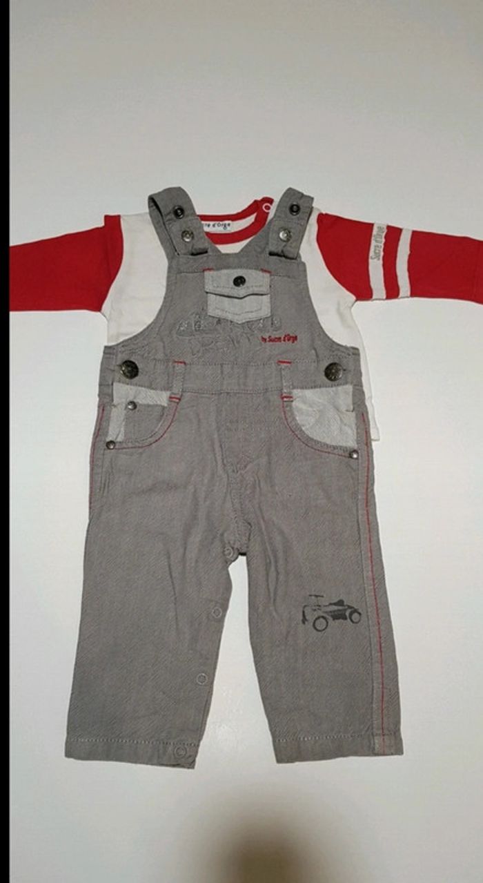 Ensemble salopette et t-shirt manches longues