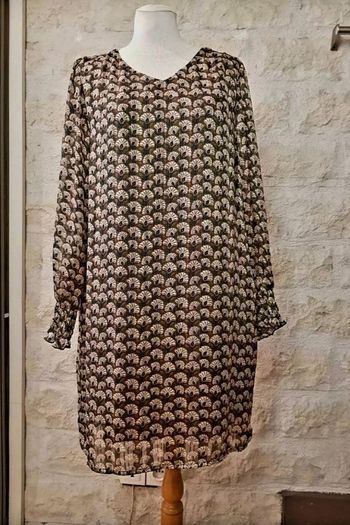 Très belle robe sigbe nature taille 40 en excellent état