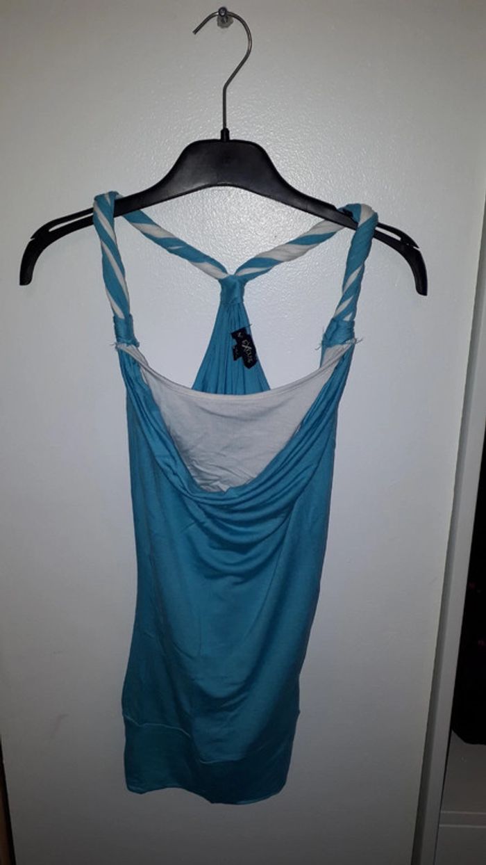 Débardeur turquoise et blanc