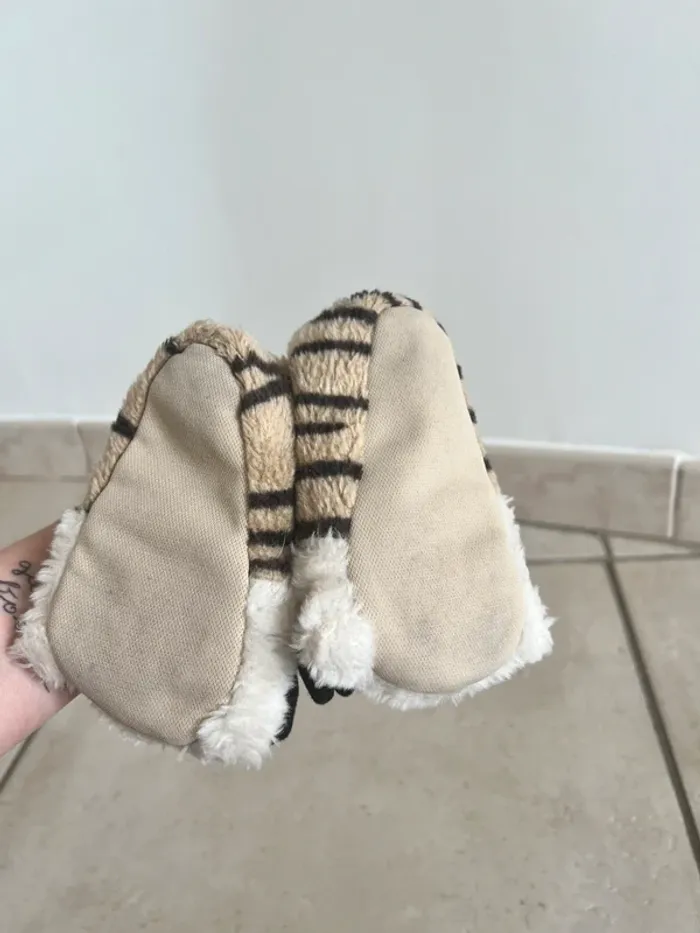 Chausson pattes de tigre taille 23 - photo numéro 4