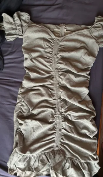 robe bardot plissée kaki