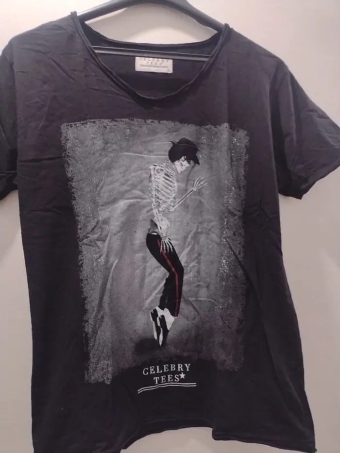 T-shirt Celebry Tees