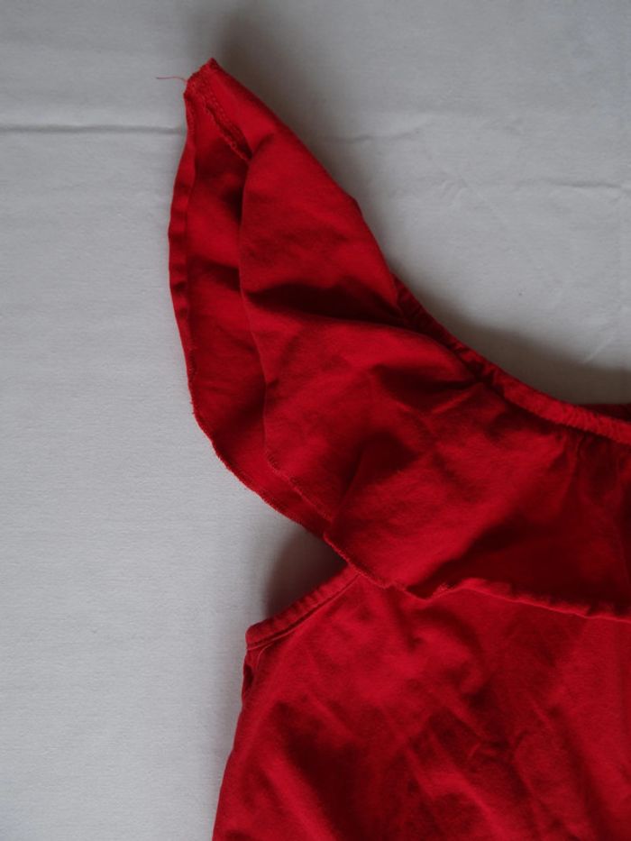 robe rouge 10-12ans - photo numéro 4