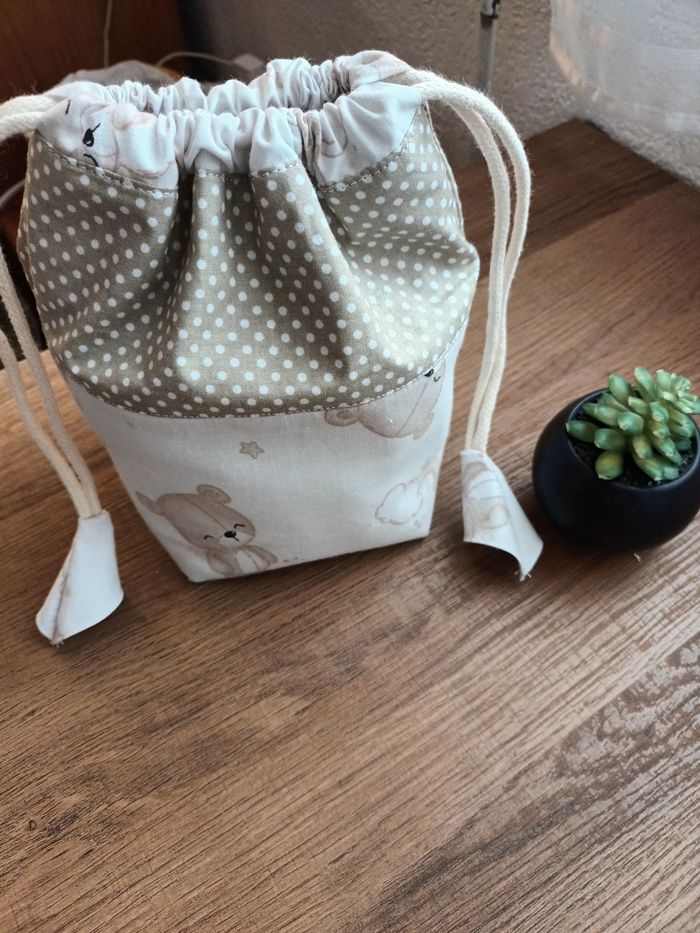 Pochon + debarbouillette + cône pare-pipi - photo numéro 6