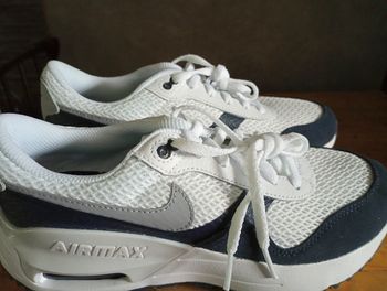Baskets Nike Air max systm (GS) neuves 38