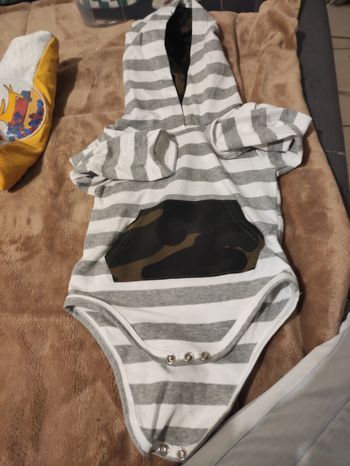 Ensemble body capuche + pantalon