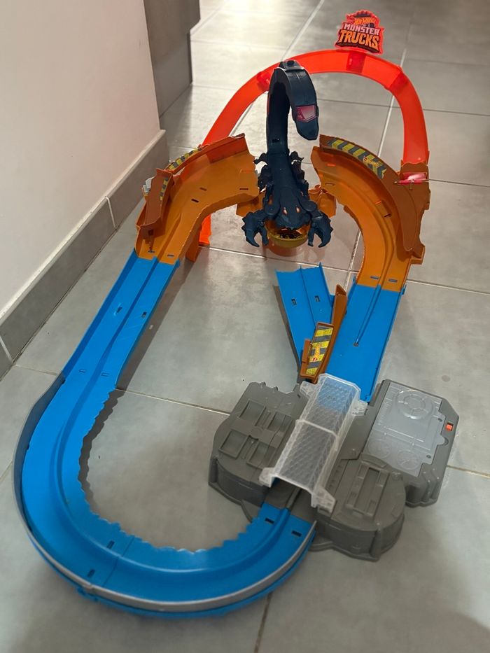 Circuit Monster truck Hot Wheels