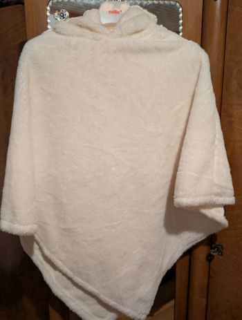 Poncho blanc douillet