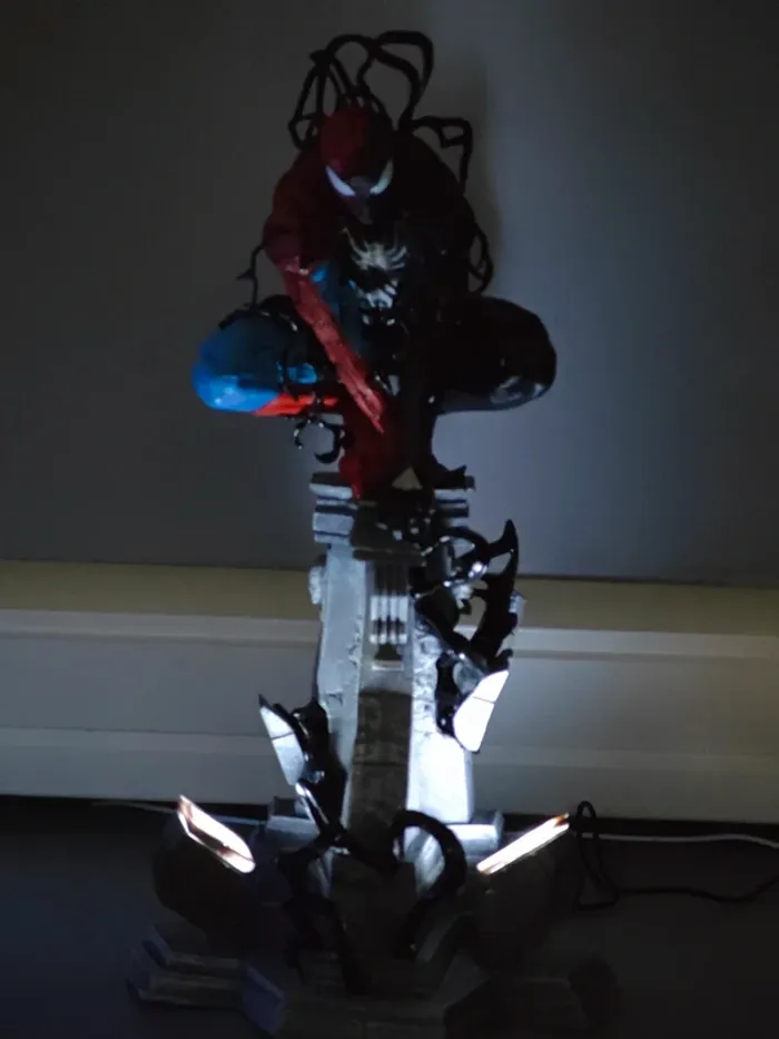 Figurine Spider-Man X Venom veilleuse 37cm neuve sans boîte - photo numéro 8