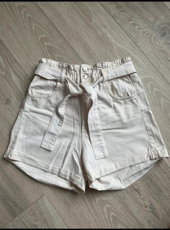 Short en jean taille haute avec ceinture