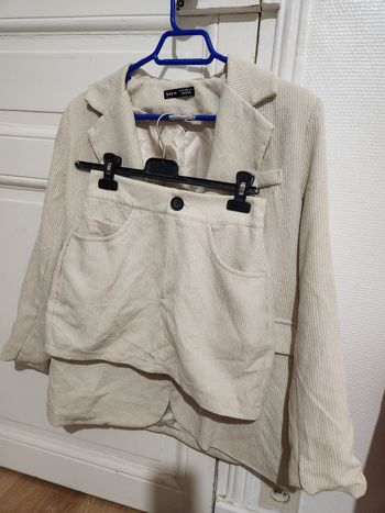 Blazer et jupe