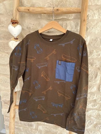 Tee shirt Skate 12 ans - 4 €