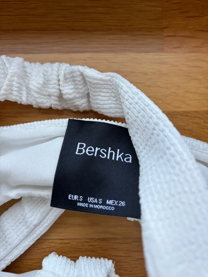 Beau maillot de bain femme Bershka taille S - photo numéro 3