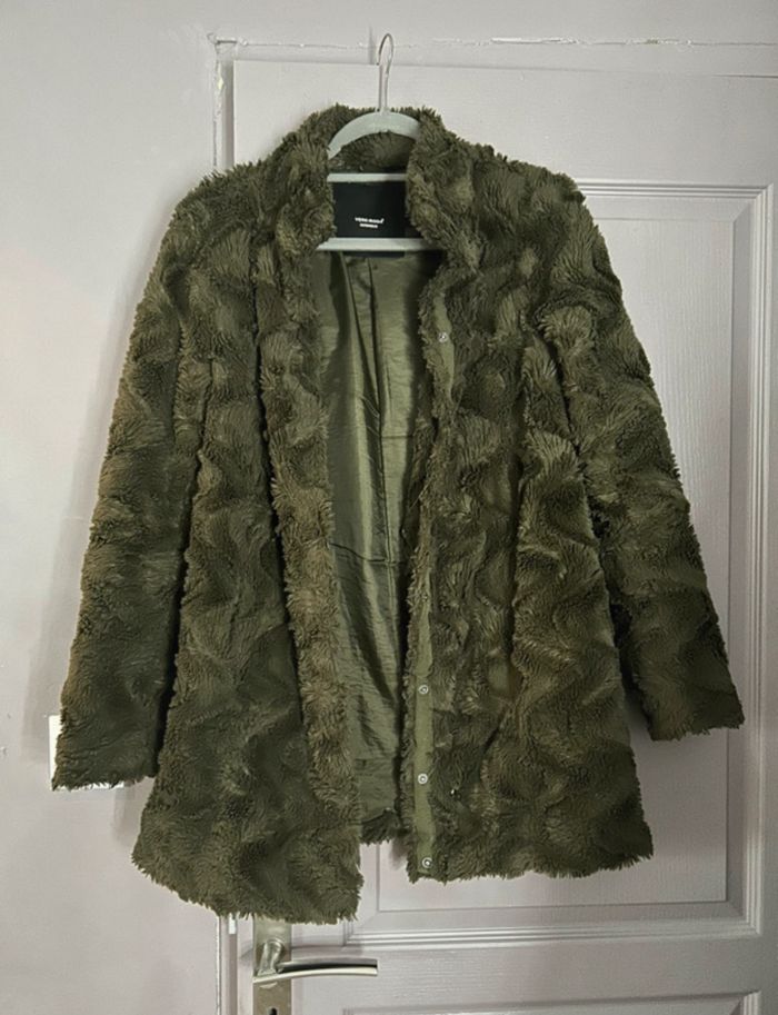 Manteau fausse fourrure