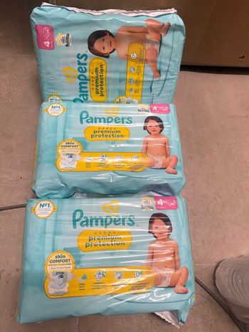 3 paquets couches Pampers protection Premium taille 4 