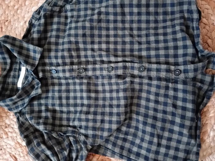 Lot chemises 2 ans - photo numéro 4