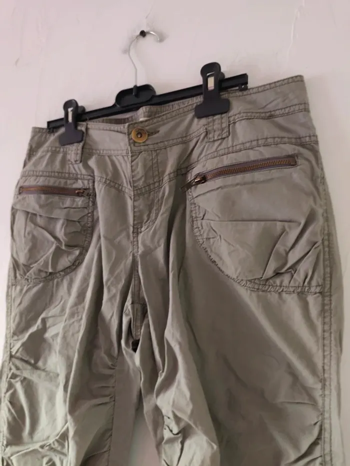 Superbe bermuda / short long kaki google taille L ou 40 - photo numéro 2