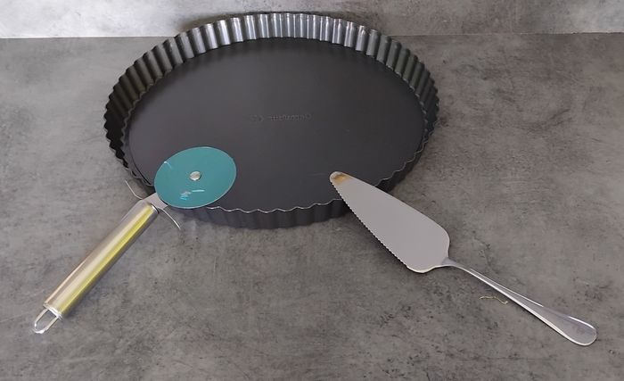 Plat à tarte avec pelle et roulette - photo numéro 1