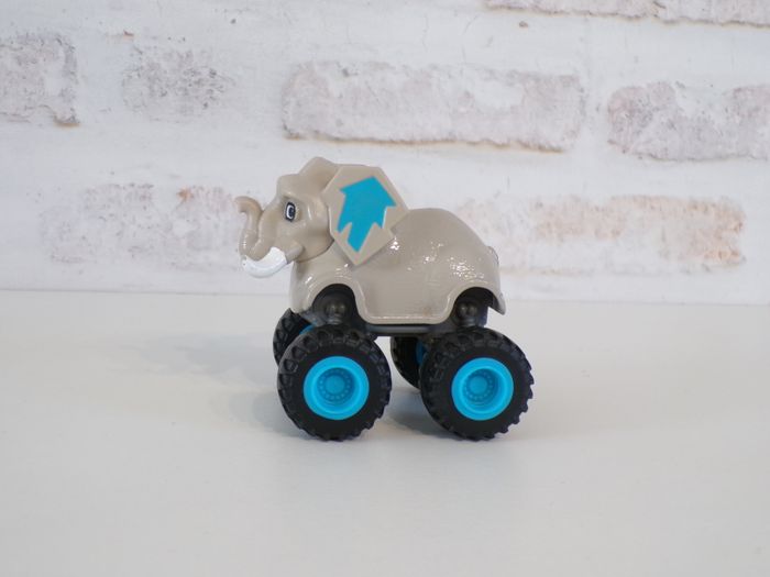 Monster Trucks - Eléphant - Les monstres Machines (J5) - photo numéro 2