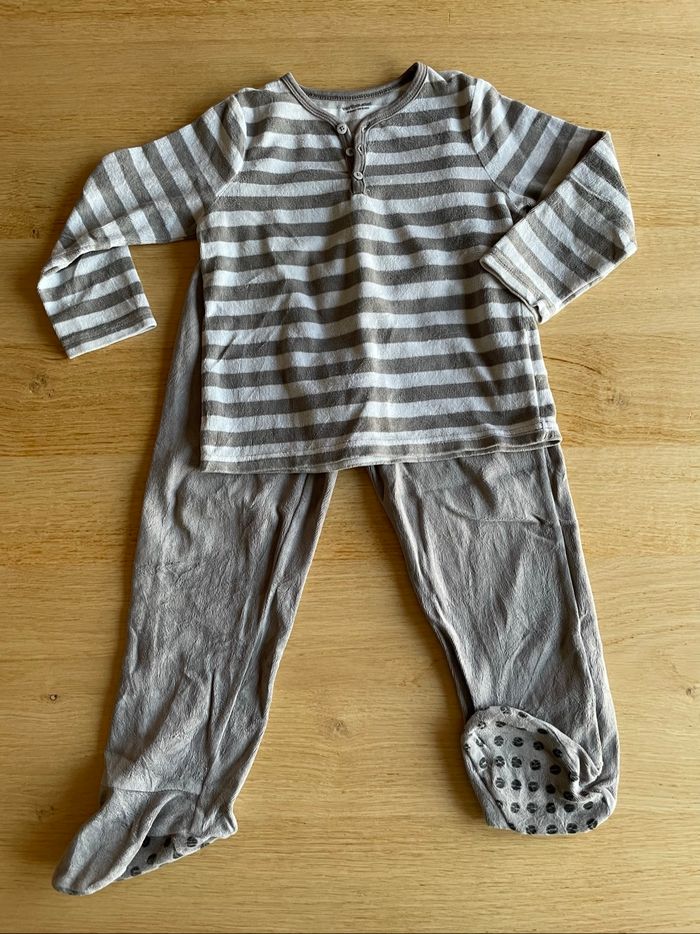 Pyjama velours 4 ans - photo numéro 2