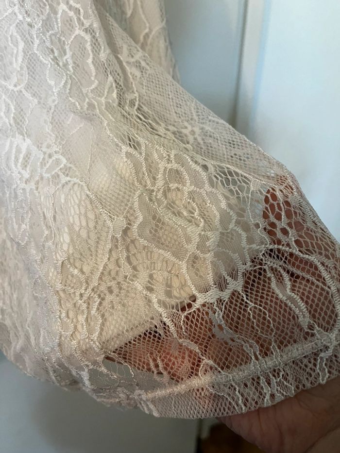 Magnifique robe blanche en dentelles - photo numéro 3