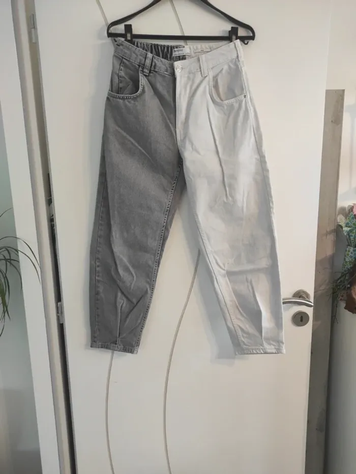 Jean gris et blanc Bershka taille 36