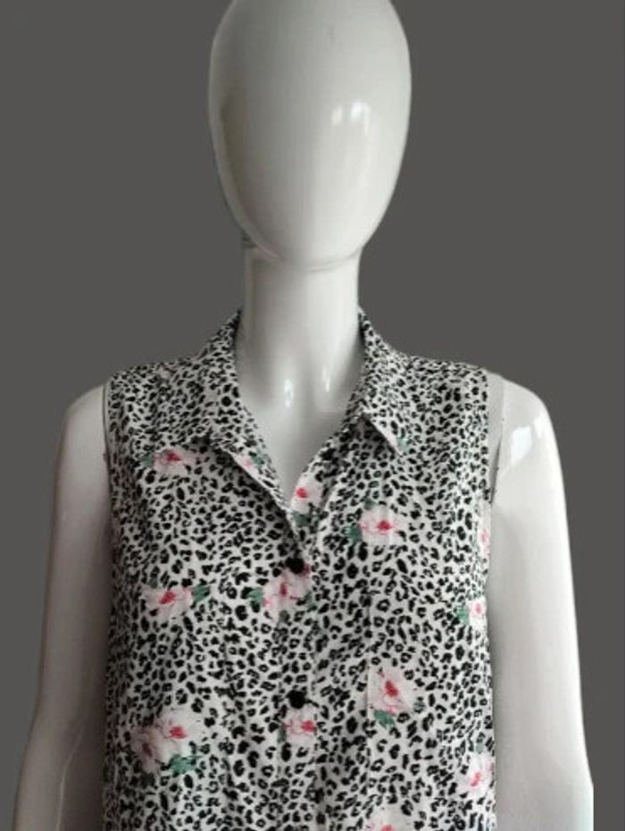 Blouse Chemisier léopard fleuri (lire mesures) - photo numéro 2