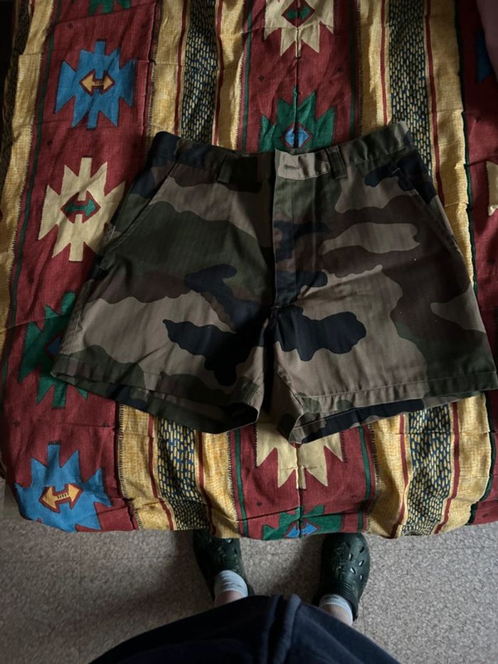 Short camouflage