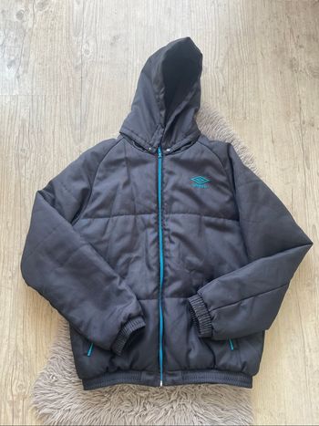 Manteau avec capuche Umbro - taille 16/17 ans