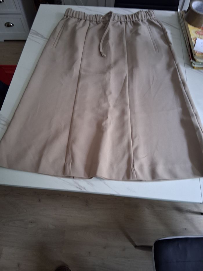 Jupe évasé beige" t- 38"