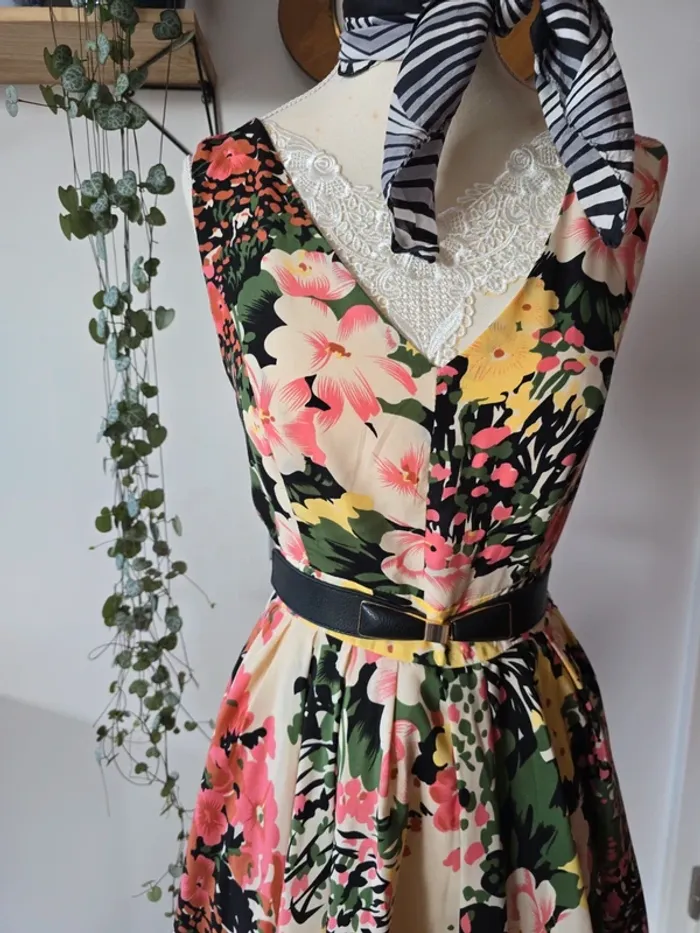Robe rétro - photo numéro 3