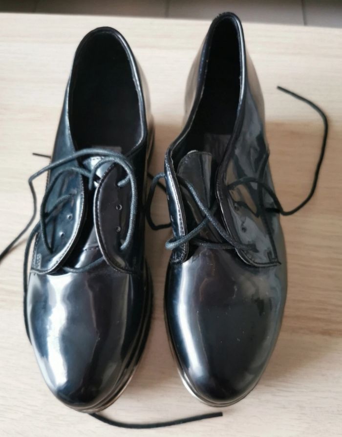 Chaussures à lacets - photo numéro 2