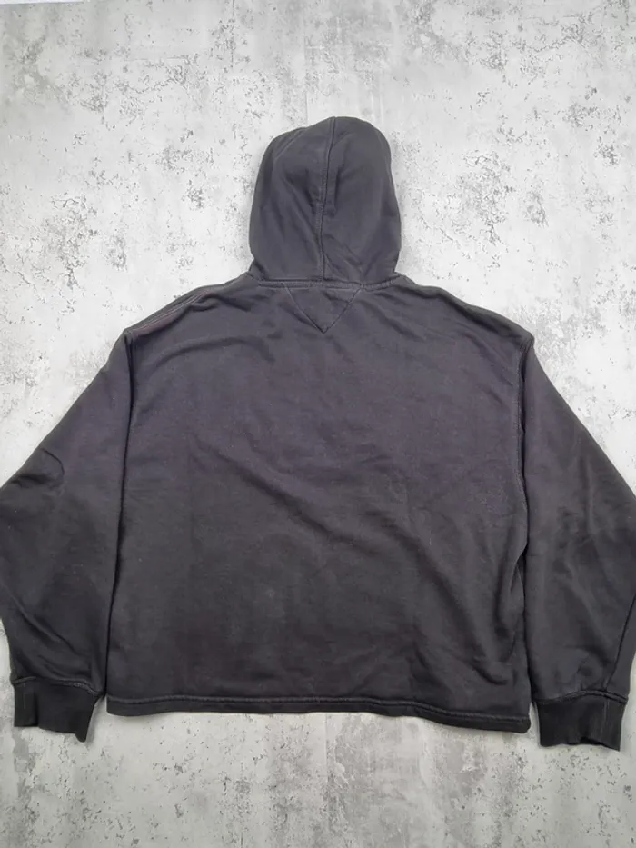Crop top à capuche Tommy Jeans noir – Taille M Femme (mesures en photos) - photo numéro 4