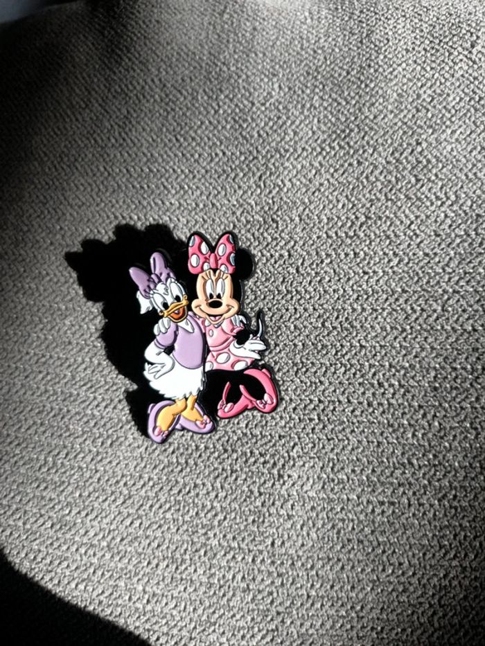 Pins Minnie et Daisy - photo numéro 3