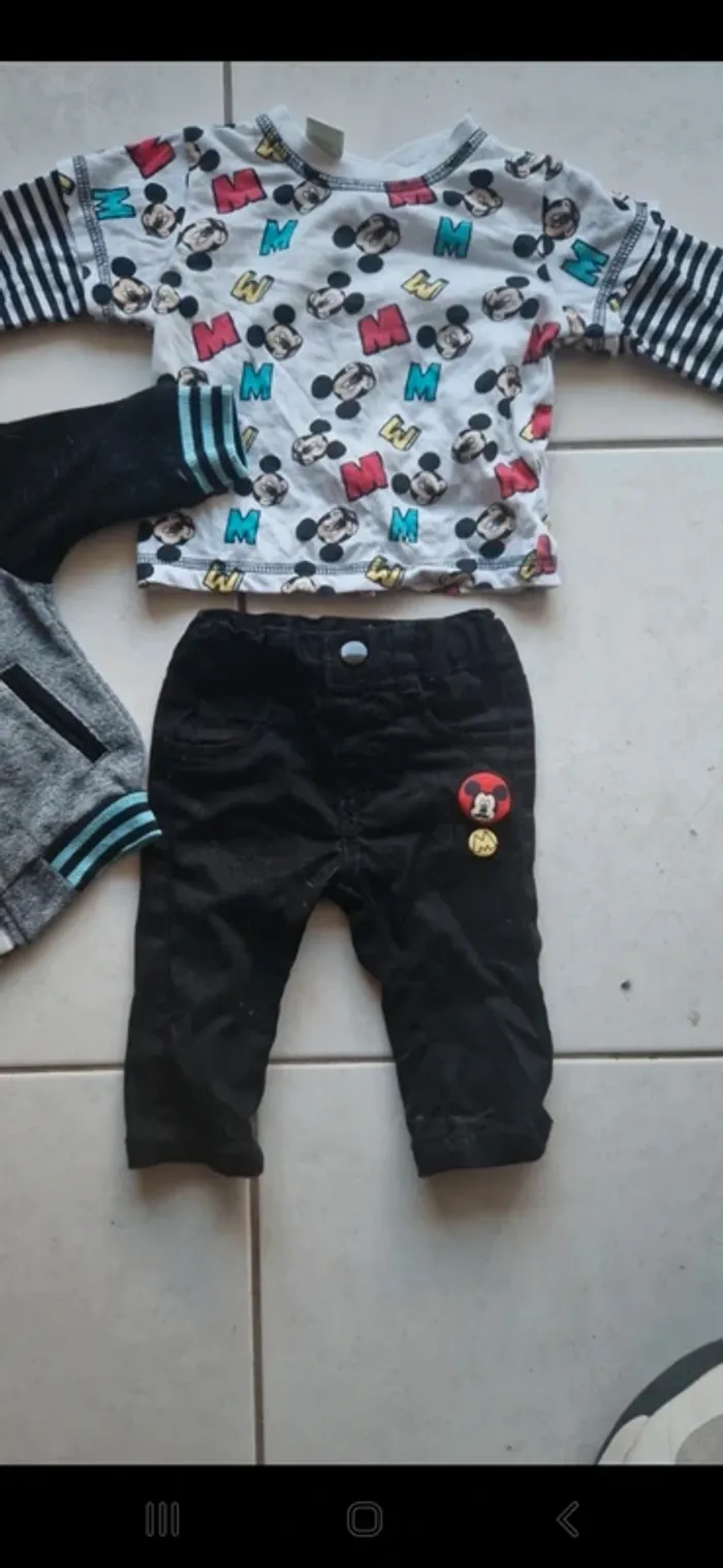 Ensemble trois pièces Disney pantalon t-shirt gilet 3 mois - photo numéro 2