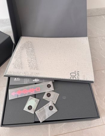 PlayStation 5 Pro 30th Anniversary Limited Edition - Special 30ème anniversaire