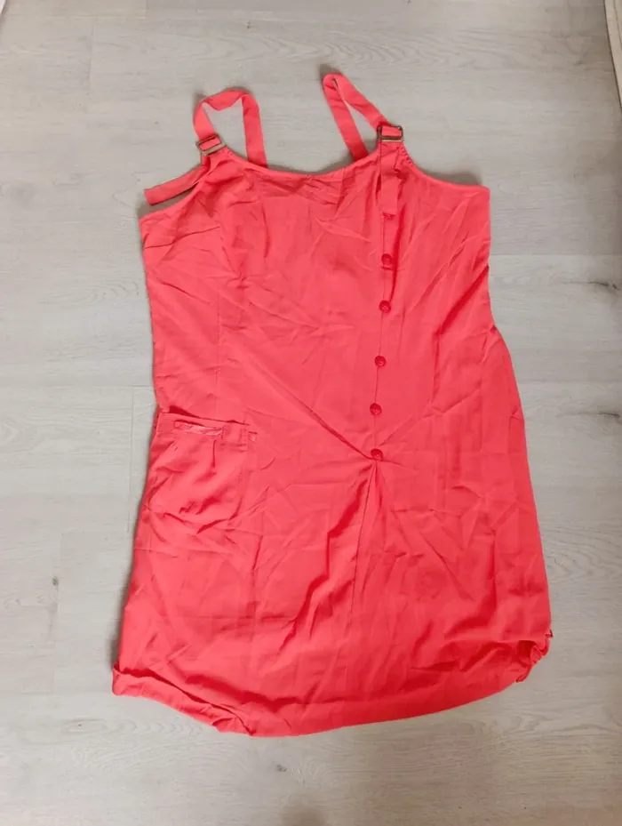 Robe d'été L33 Taille 46 Neuve