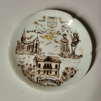 Petite assiette décorative ancienne porcelaine Limoges L.S decor frontenex